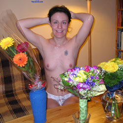 Pic #1 Amateur Hungarian Wife - Brunette, Tattoos, Wife/wives