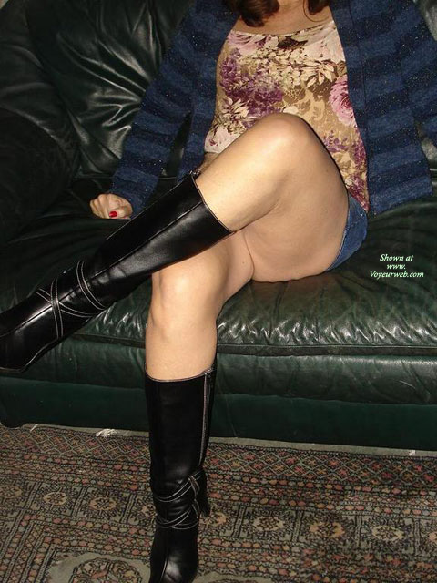 Pic #1 Terry In Mini Skirt