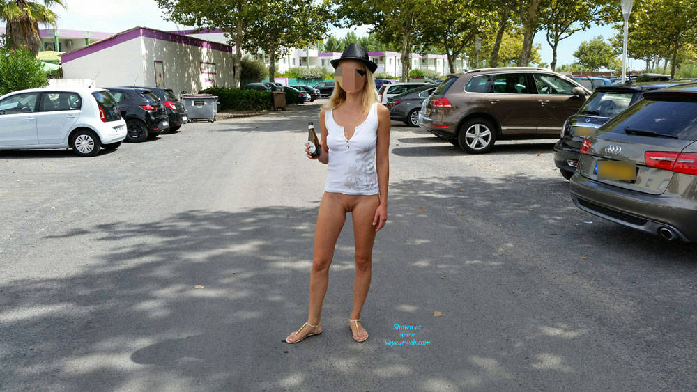 Pic #1Enjoying Naked Pussy Around The Town - Big Tits, Blonde, Public Exhibitionist, Flashing, Public Place, Wife/wives, Shaved