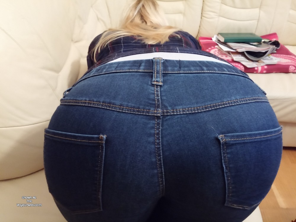 Pic #1 My wife's ass - Nastya