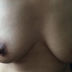 Medium tits of my girlfriend - Qqqqq