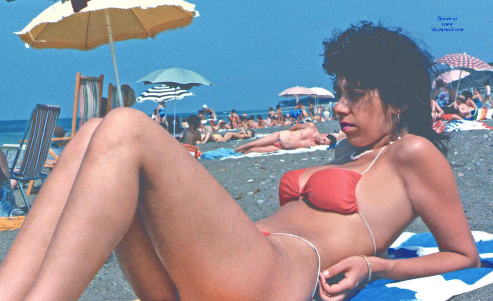 Pic #1 Exhibition - Brunette, Outdoors