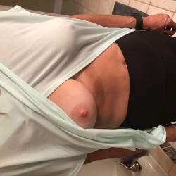 Medium tits of my wife - Kellie