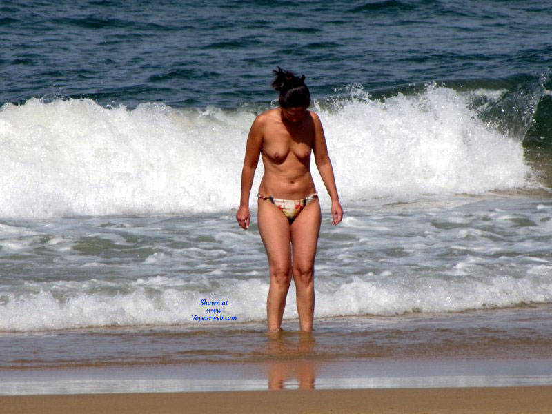 Pic #1Several Girls At The Beach - Topless Girls, Beach, Big Tits, Outdoors, Beach Voyeur