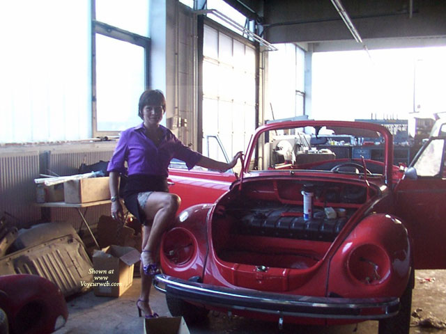 In The Car-garage , I Love My Old Red Car.<br />I Hope You Love Me.:-) And I Make You Hot.<br />Sorry For My Bed English