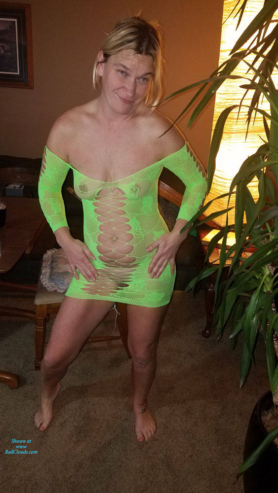 Pic #1Dinner Wear - See Through, Shaved, Amateur
