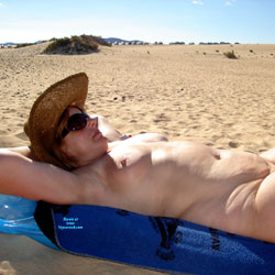 Pic #1 On The Beach - Nude Girls, Beach, Outdoors, Shaved, Amateur