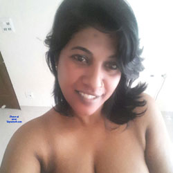 Pic #1 Bouncy Boobs - Big Tits, Brunette, Amateur