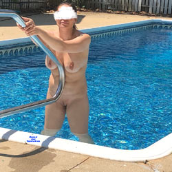 Pic #1 Pool Fun - Nude Girls, Brunette, Outdoors, Amateur