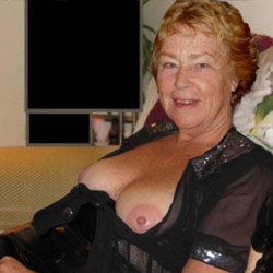 Cathy Blowjob Rubber Skirt Slut Granny - Mature, Redhead, Amateur, Granny