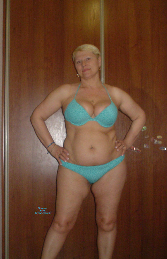 Pic #1 Tata Shows All Her Assets - Blonde, Amateur, Gf