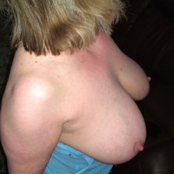 Large tits of my wife - ,32dd