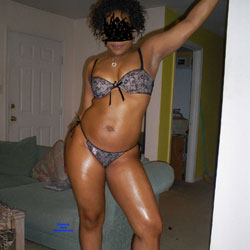 Pic #1 A Lil Oil - Ebony, High Heels Amateurs, Lingerie