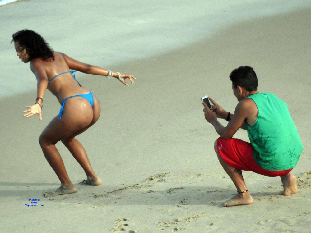 Pic #1 Selma Brasil And Friend - Beach, Brunette, Outdoors, Amateur