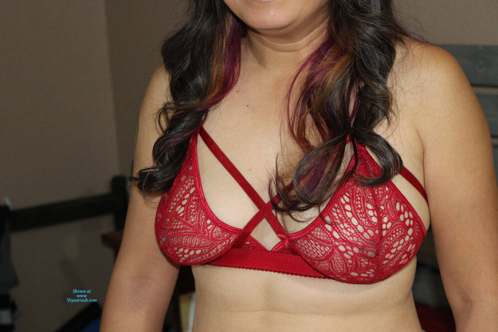 Pic #1 Sexy Asssss in Red - Lingerie, Mature, Amateur