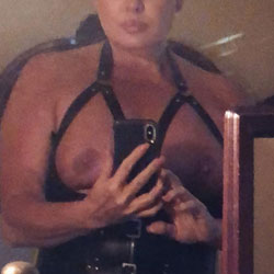 Pic #1 Hot MILF GF - Big Tits, Mature, Amateur