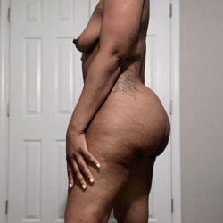 Pic #1 Quarantined And Bored - Nude Girls, Amateur