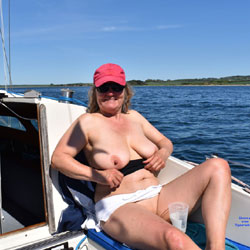Pic #1 Boating - Outdoors, Amateur, Big Tits