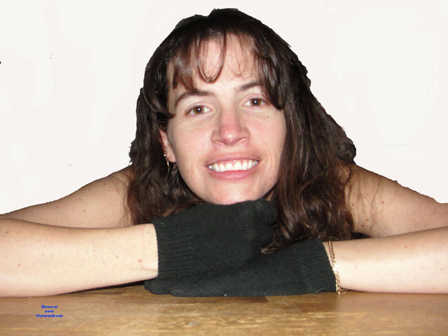 Pic #1 Mittens - Brunette, Amateur