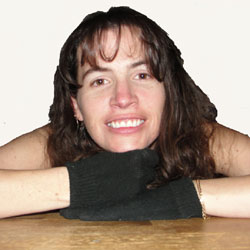 Pic #1 Mittens - Brunette, Amateur