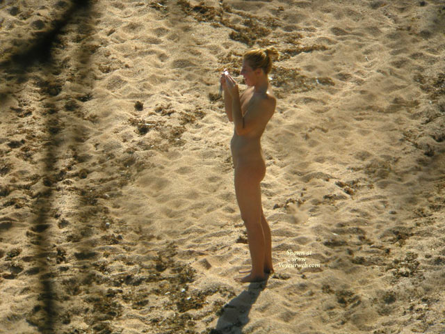 Spain Beach I , Debut Juillet Sur Une Plage De Nudiste En Espagne.<br /><br />In July On A Spain Beach.<br /><br /><br />Material : Nikon P5000 + Nikon Fieldscope ED50.<br />