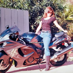 Pic #1 Naked surfer girl