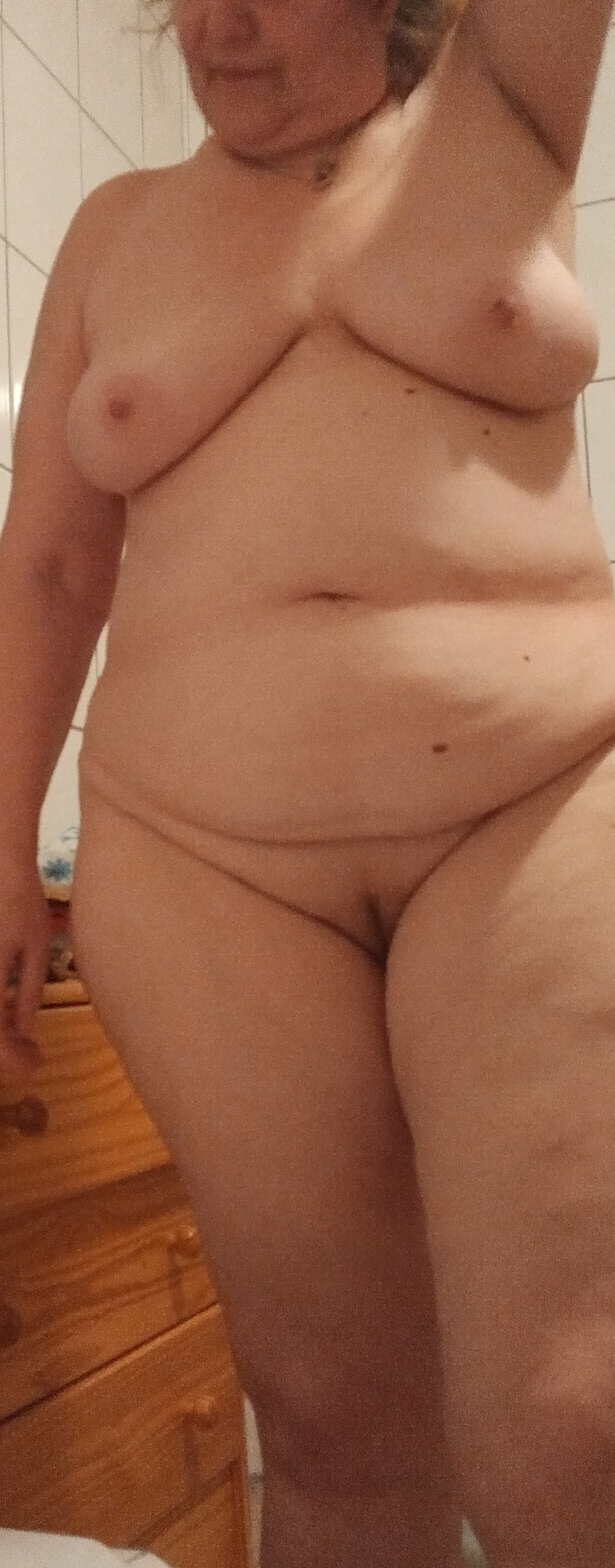Pic #1 Nackte MilF