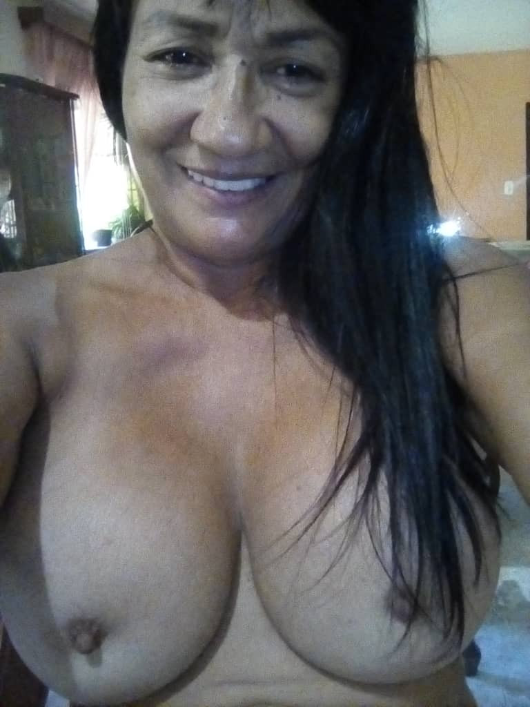 Pic #1 La tatuada 20