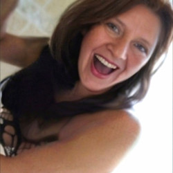 My medium tits - Manuela Paul