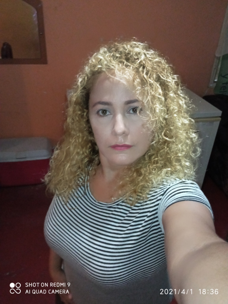 Pic #1 La catira tetona 29