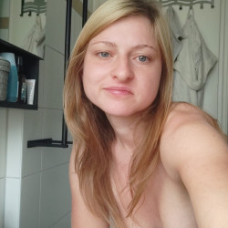 Medium tits of my girlfriend - Christine Pfab