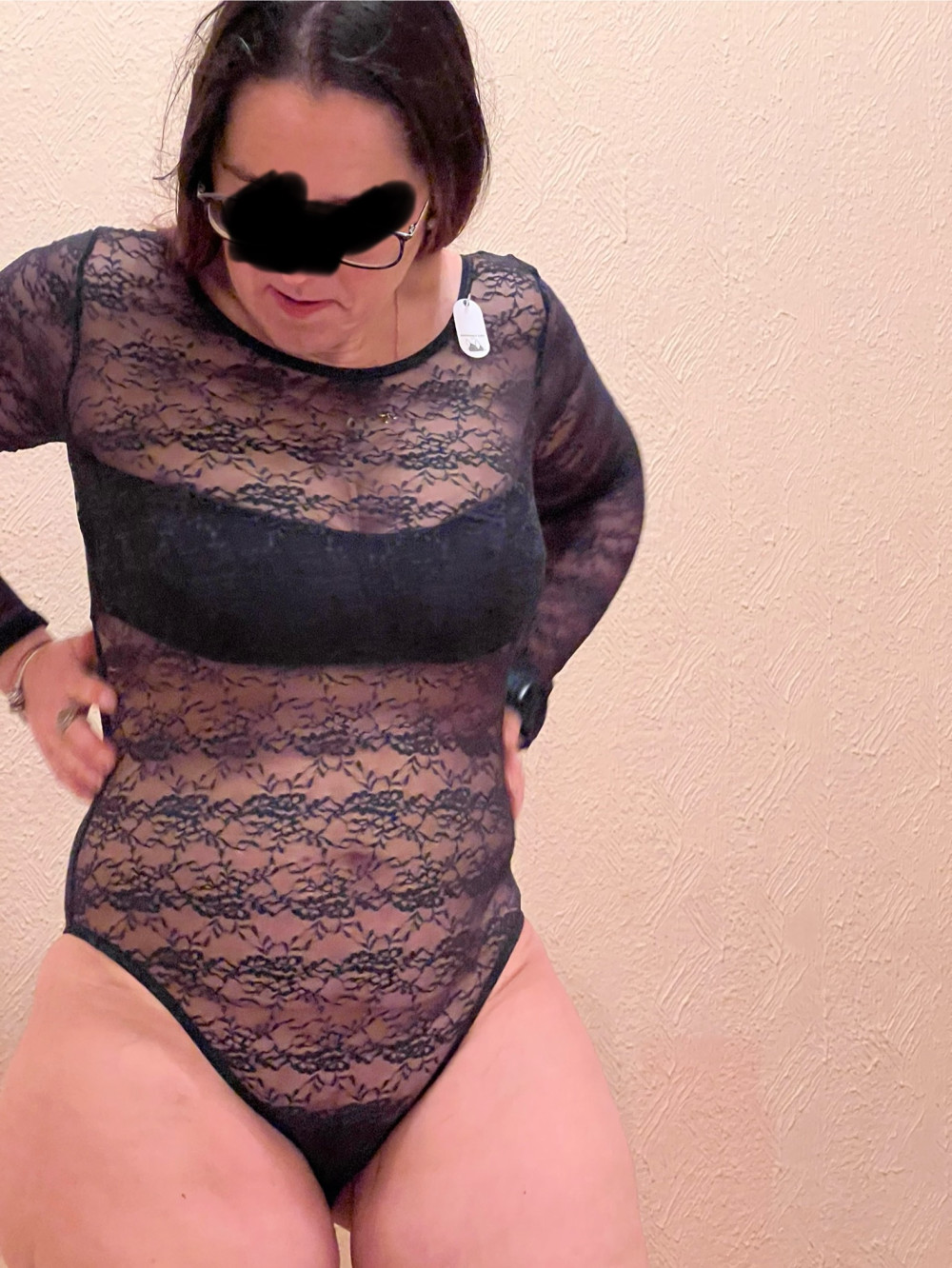 Pic #1 Presentacion de mujer indecisa