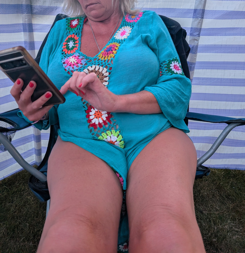 Pic #1 Pussy flash outdoor