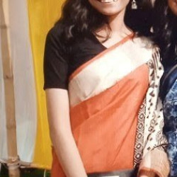 Hot indian college girl Anushka Das bold pose