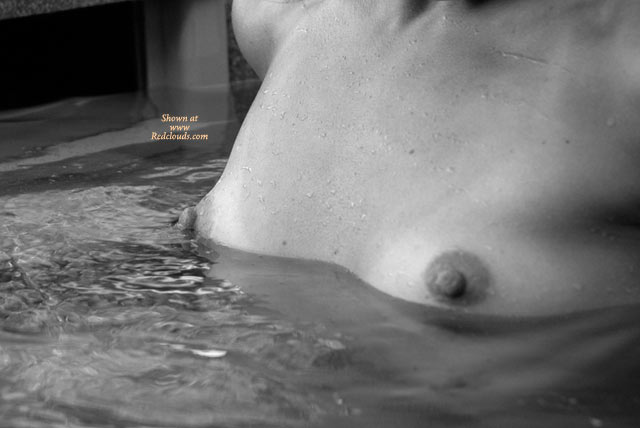 Pic #1Black, White And Wet