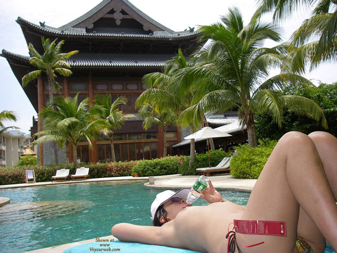 Pic #1 Hot-cat's Burnt Nipples