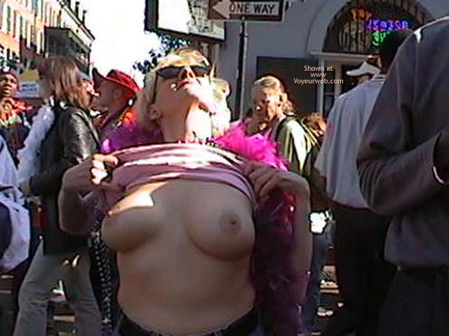 Pic #1 Mardi Gras 2002 Show Your Boobs
