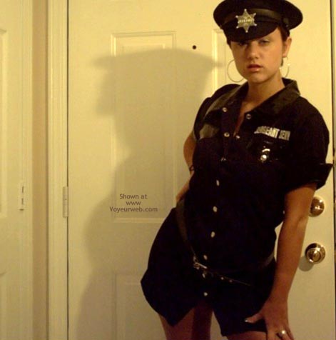 Pic #1 Georgia Girl Dressed As Cop