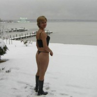 Pic #1 G Nekkid In The Snow