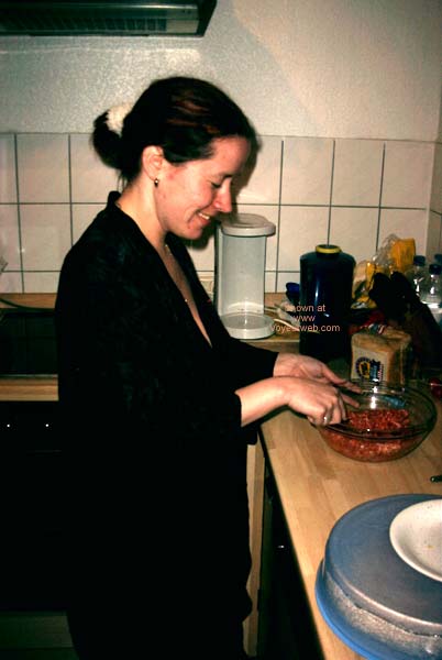 Pic #1 German Girl in The Kitchen!