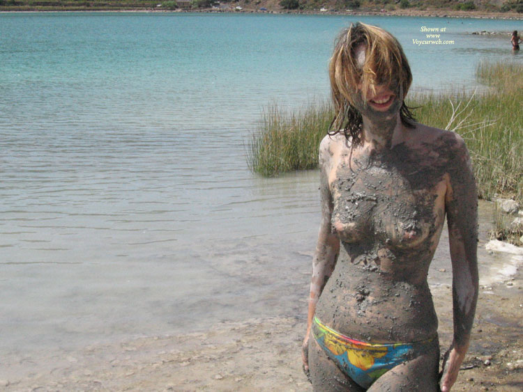 Pic #1 Topless Girlfriend