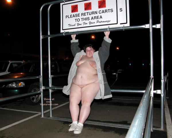 Pic #1 BBW naked in a cold parking lot 1