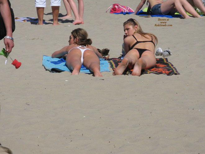 Pic #1 Girls On Beachin Gdyna