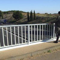 Sur Un Pont D'autoroute
