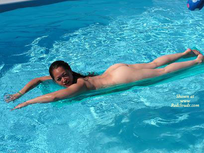 Pic #1Chyna In The Pool