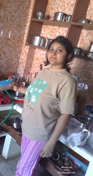 Pic #1 Mahima In Kitchen
