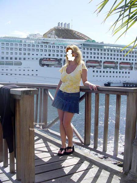 Pic #1 Brooke'S Cruise Upskirt