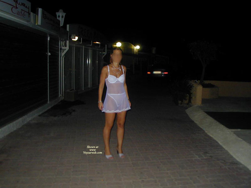 Pic #1 Caro : Caro S&#39;exhibe